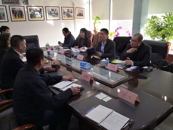 中國(guó)貿(mào)促會(huì)天津市分會(huì)段益民會(huì)長(zhǎng)一行到天津港強(qiáng)集團(tuán)交流